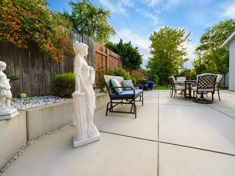 Exterior - 6518 Markley Way, Carmichael, CA 95608 photo 6 of 10