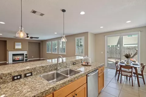 Kitchen - 2604 Temescal Dr, Modesto, CA 95355 photo 3 of 4