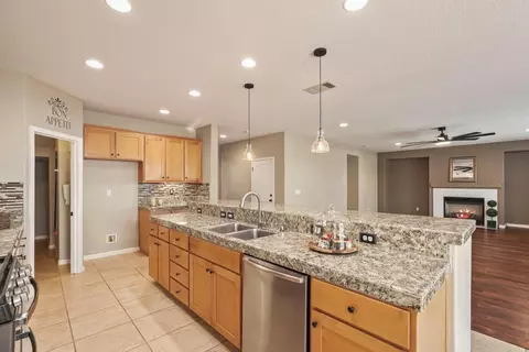 Kitchen - 2604 Temescal Dr, Modesto, CA 95355 photo 4 of 4