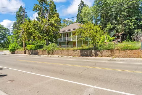 303 Bennett St, Grass Valley, CA 95945