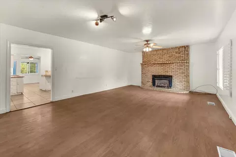 Living - 1129 Dewsnup Ave, Gridley, CA 95948 photo 1 of 6