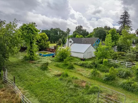 Exterior - 1129 Dewsnup Ave, Gridley, CA 95948 photo 4 of 20