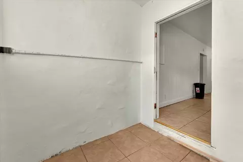 Entry Way - 1129 Dewsnup Ave, Gridley, CA 95948 photo 3 of 6