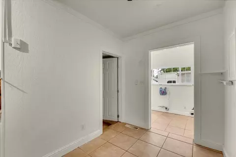 Entry Way - 1129 Dewsnup Ave, Gridley, CA 95948 photo 6 of 6