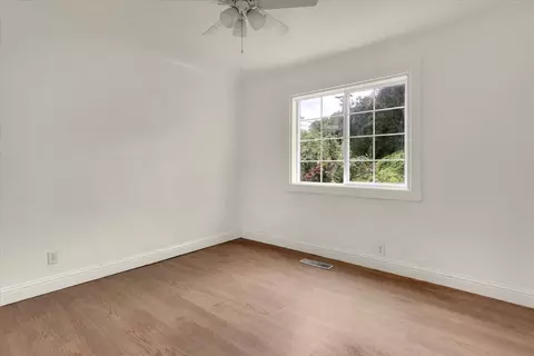 Bedroom - 1129 Dewsnup Ave, Gridley, CA 95948 photo 6 of 11