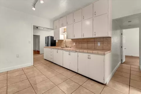 Kitchen - 1129 Dewsnup Ave, Gridley, CA 95948 photo 5 of 5