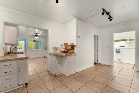 Entry Way - 1129 Dewsnup Ave, Gridley, CA 95948 photo 2 of 6