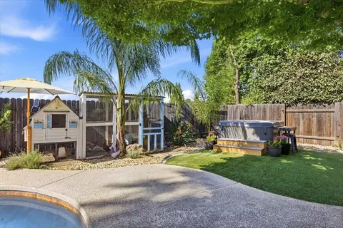 Exterior - 6314 Emerald Dr, Rocklin, CA 95677 photo 8 of 12