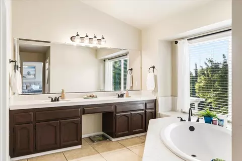 Bath - 6314 Emerald Dr, Rocklin, CA 95677 photo 1 of 3