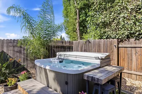Exterior - 6314 Emerald Dr, Rocklin, CA 95677 photo 10 of 12