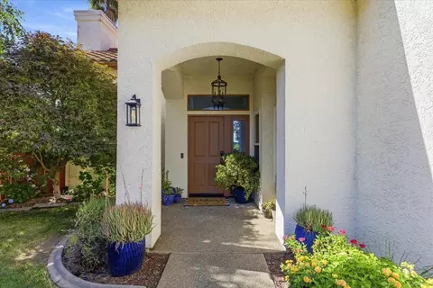 Entry Way - 6314 Emerald Dr, Rocklin, CA 95677 photo 1 of 5