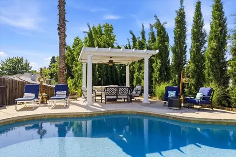 Exterior - 6314 Emerald Dr, Rocklin, CA 95677 photo 5 of 12