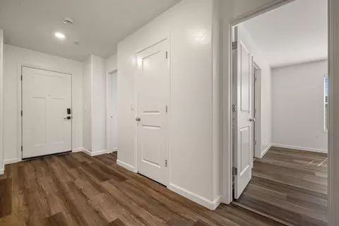 Entry Way - 342 Rubicon Ct, Merced, CA 95341 photo 6 of 11
