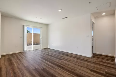 Living - 342 Rubicon Ct, Merced, CA 95341 photo 5 of 5