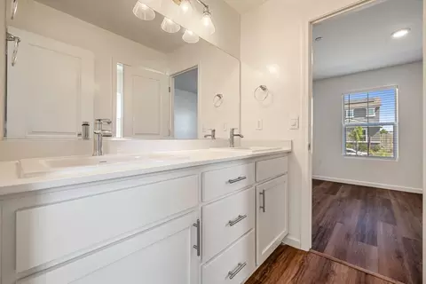 Entry Way - 342 Rubicon Ct, Merced, CA 95341 photo 5 of 11