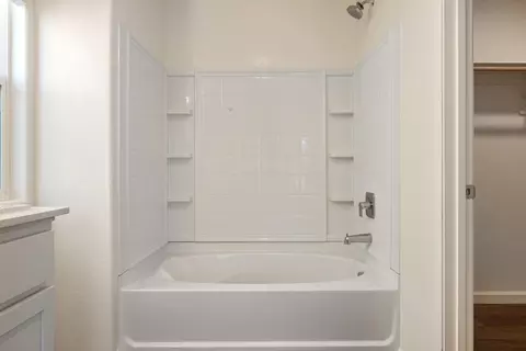 Bath - 342 Rubicon Ct, Merced, CA 95341 photo 3 of 3