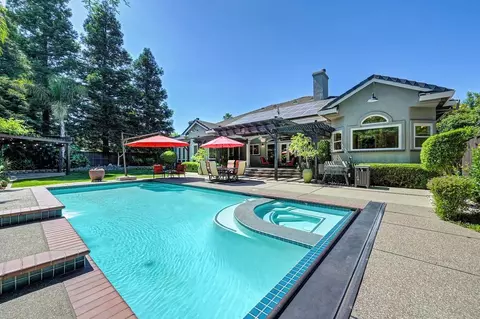 Exterior - 2514 Regatta Ct, Davis, CA 95618 photo 7 of 20
