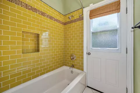 Bath - 2514 Regatta Ct, Davis, CA 95618 photo 5 of 5