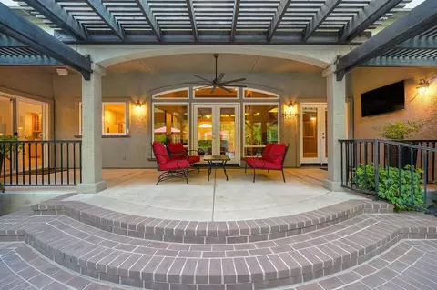 Exterior - 2514 Regatta Ct, Davis, CA 95618 photo 16 of 20