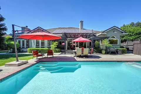 Exterior - 2514 Regatta Ct, Davis, CA 95618 photo 8 of 20