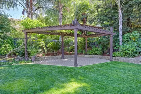 Exterior - 2514 Regatta Ct, Davis, CA 95618 photo 12 of 20