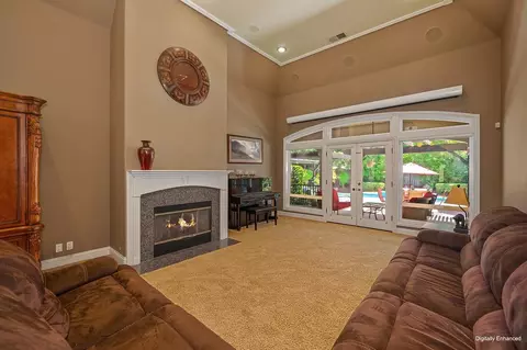 Living - 2514 Regatta Ct, Davis, CA 95618 photo 3 of 5