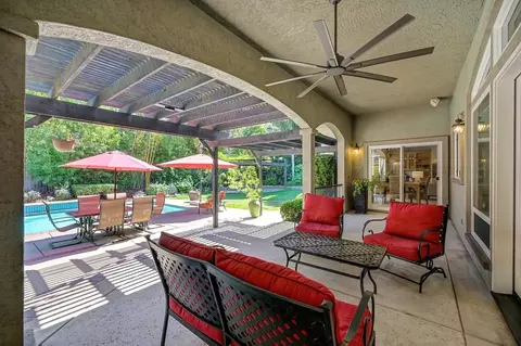 Exterior - 2514 Regatta Ct, Davis, CA 95618 photo 4 of 20