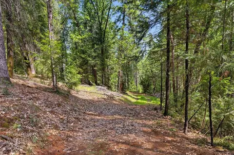 13604 Axle Ct, Grass Valley, CA 95945