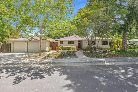 35 Parkside Dr, Davis, CA 95616