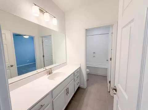 Bath - 3935 Deergrass Cir, Rocklin, CA 95677 photo 1 of 3