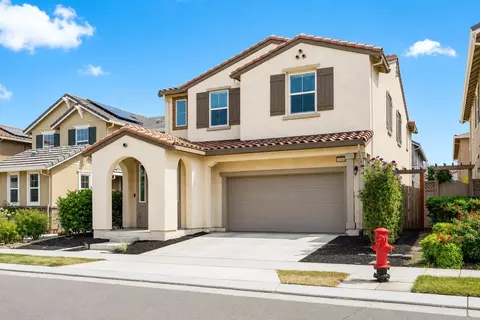 Exterior - 270 E Phelps Dr, Mountain House, CA 95391 photo 3 of 11