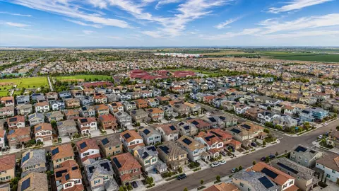 View/Area - 270 E Phelps Dr, Mountain House, CA 95391 photo 10 of 14