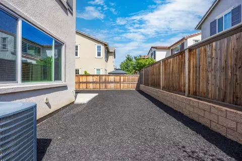 Exterior - 270 E Phelps Dr, Mountain House, CA 95391 photo 11 of 11