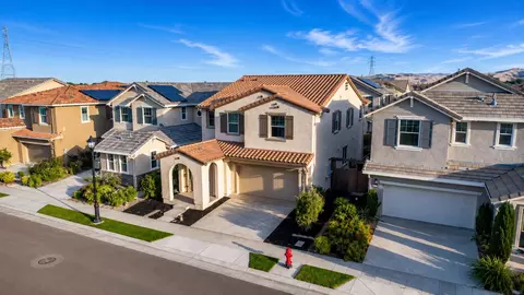 View/Area - 270 E Phelps Dr, Mountain House, CA 95391 photo 2 of 14