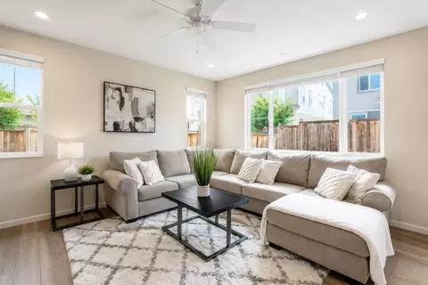 Living - 270 E Phelps Dr, Mountain House, CA 95391 photo 1 of 1