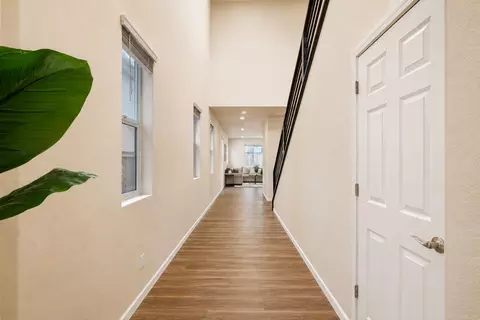 Entry Way - 270 E Phelps Dr, Mountain House, CA 95391 photo 2 of 6