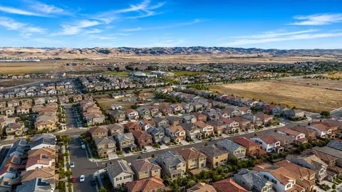 View/Area - 270 E Phelps Dr, Mountain House, CA 95391 photo 5 of 14