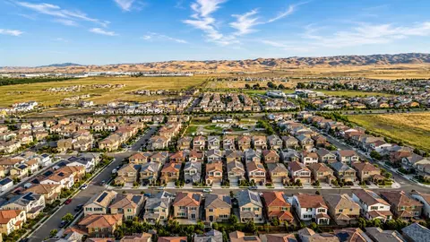 View/Area - 270 E Phelps Dr, Mountain House, CA 95391 photo 11 of 14