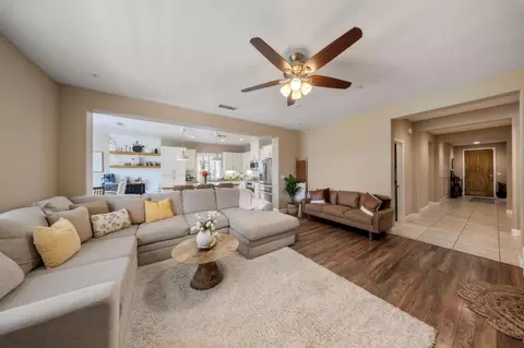 Entry Way - 1046 Shady Grove St, Manteca, CA 95336 photo 2 of 3