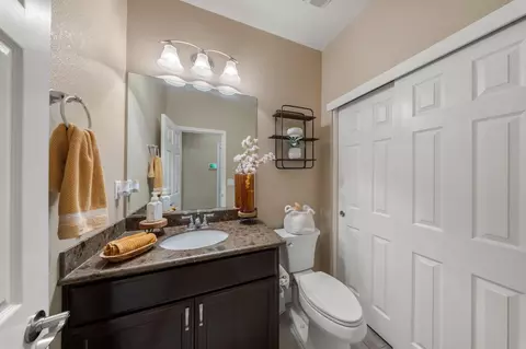 Bath - 1046 Shady Grove St, Manteca, CA 95336 photo 1 of 3