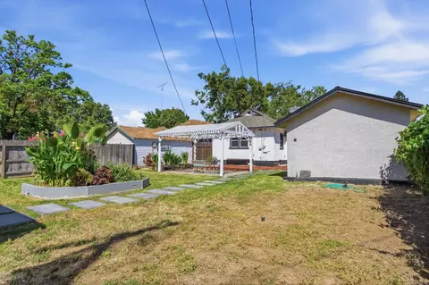 Exterior - 752 Mitchell, Turlock, CA 95380 photo 6 of 6