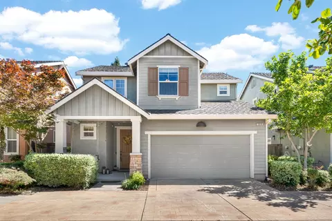 390 Soaring Hawk Ln, Sacramento, CA 95833
