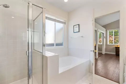Bath - 2741 Fleet Cir, Rocklin, CA 95765 photo 1 of 3