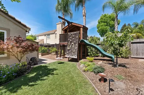 Exterior - 2741 Fleet Cir, Rocklin, CA 95765 photo 5 of 13