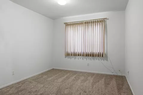 Bedroom - 1738 Winchester Dr, Manteca, CA 95336 photo 2 of 4