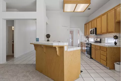 Kitchen - 1738 Winchester Dr, Manteca, CA 95336 photo 6 of 6