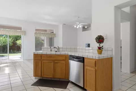 Kitchen - 1738 Winchester Dr, Manteca, CA 95336 photo 3 of 6