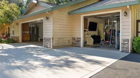 Exterior - 5827 Silverleaf Dr, Foresthill, CA 95631 photo 17 of 45
