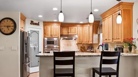 Kitchen - 5827 Silverleaf Dr, Foresthill, CA 95631 photo 2 of 5
