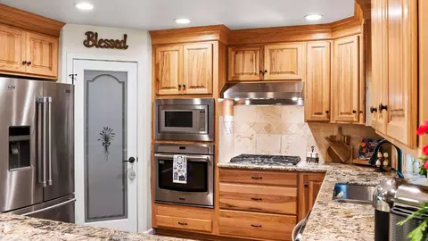 Kitchen - 5827 Silverleaf Dr, Foresthill, CA 95631 photo 5 of 5
